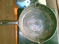 cast iron skillet (Small).jpg