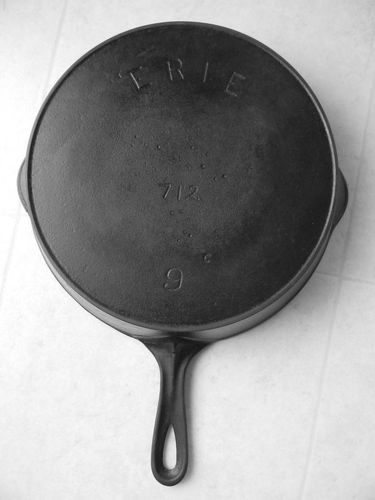 Vintage Small Cast Iron Skillet Pan 5 F Mark on Handle, 1-2 Egg Skillet