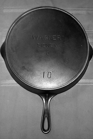 Unmarked Wagner Ware #6 Cast Iron 9 Inch Skillet Q
