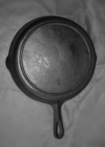 How old is this OLD mountain small cast iron? What's for? Made in