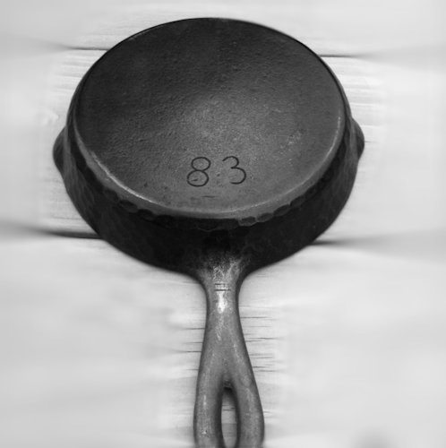 Vintage Unmarked Cast Iron 8 Inch Skillet ~ Marked 5 on Handle